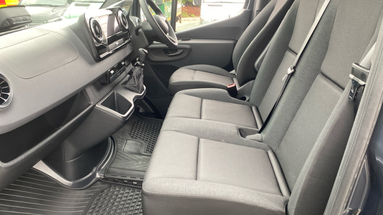 Mercedes-Benz Sprinter 315Cdi L2 Diesel Rwd 3.5t H2 Pro Van